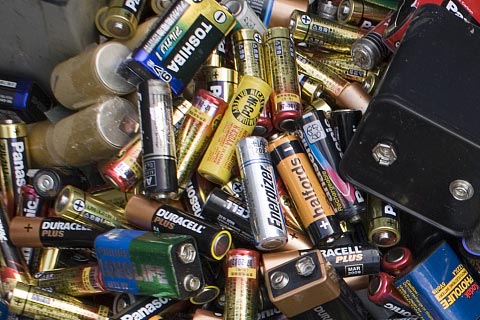 禄劝彝族苗族茂山收废弃旧电池-上门回收山特电池-专业回收锂电池